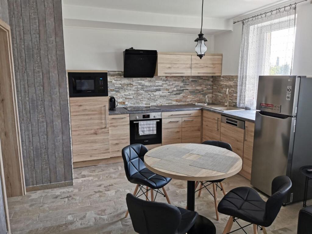 Dioliget Cottage Sárvár Eksteriør billede